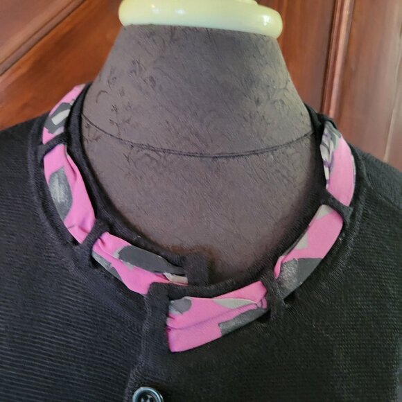 Pendleton Womens Black Cardigan Sweater With Pink Camouflage Trim Size L Wool/Ac - Picture 5 of 7